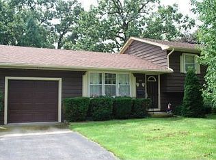 315 E Reader St, Elburn, IL 60119