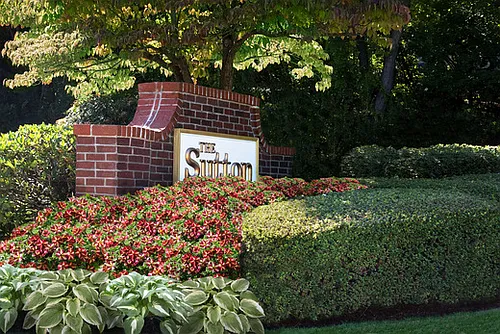 Sutton Apartments Photo 1