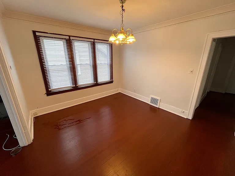 1333 Beaconsfield Ave #1333 — Photo 6