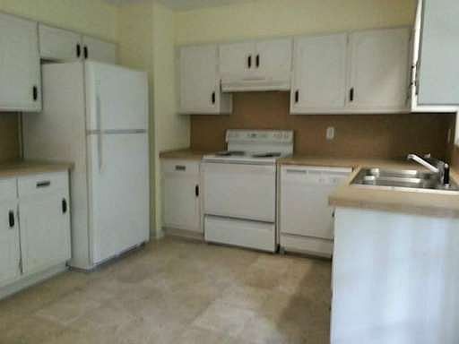 5th image of 4101 Sweet Water Ct SE