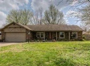 303 W Edmondson Ave, Springdale, AR 72764