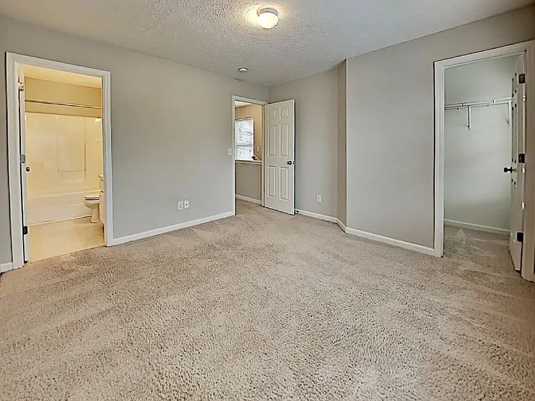 213 Shadow Glen Dr — Photo 18