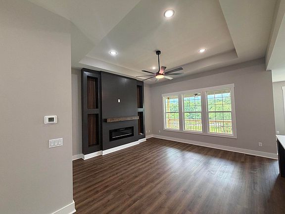 4th image of 135 Hidden Hills Dr