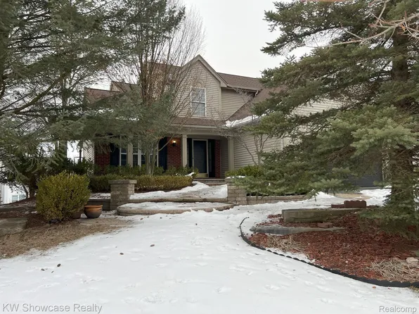 540 Sandhurst St, Oxford, MI 48371