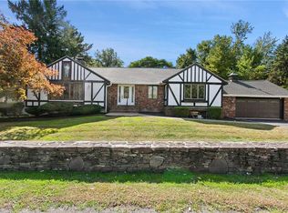 44 Kip Dr, Fishkill, NY 12524