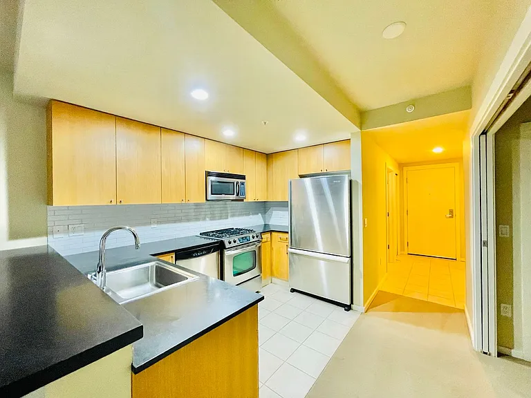76 Cedar St #707 — Photo 5