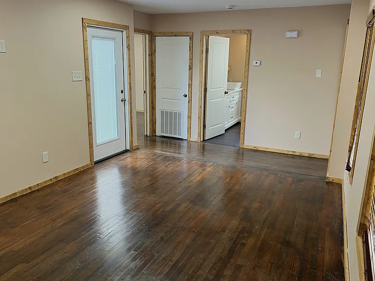 Highlight 6 - Part of living room