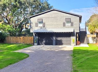 2720 Goldbug Ave, Sullivans Island, SC 29482