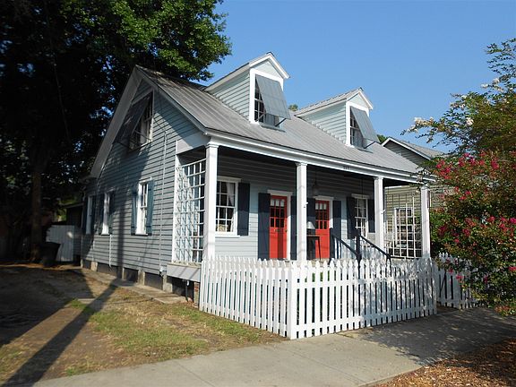 3rd image of 217 S Alcaniz St