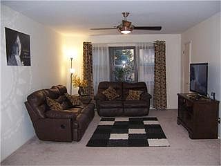 4th image of 42 Milford Ln APT 4H