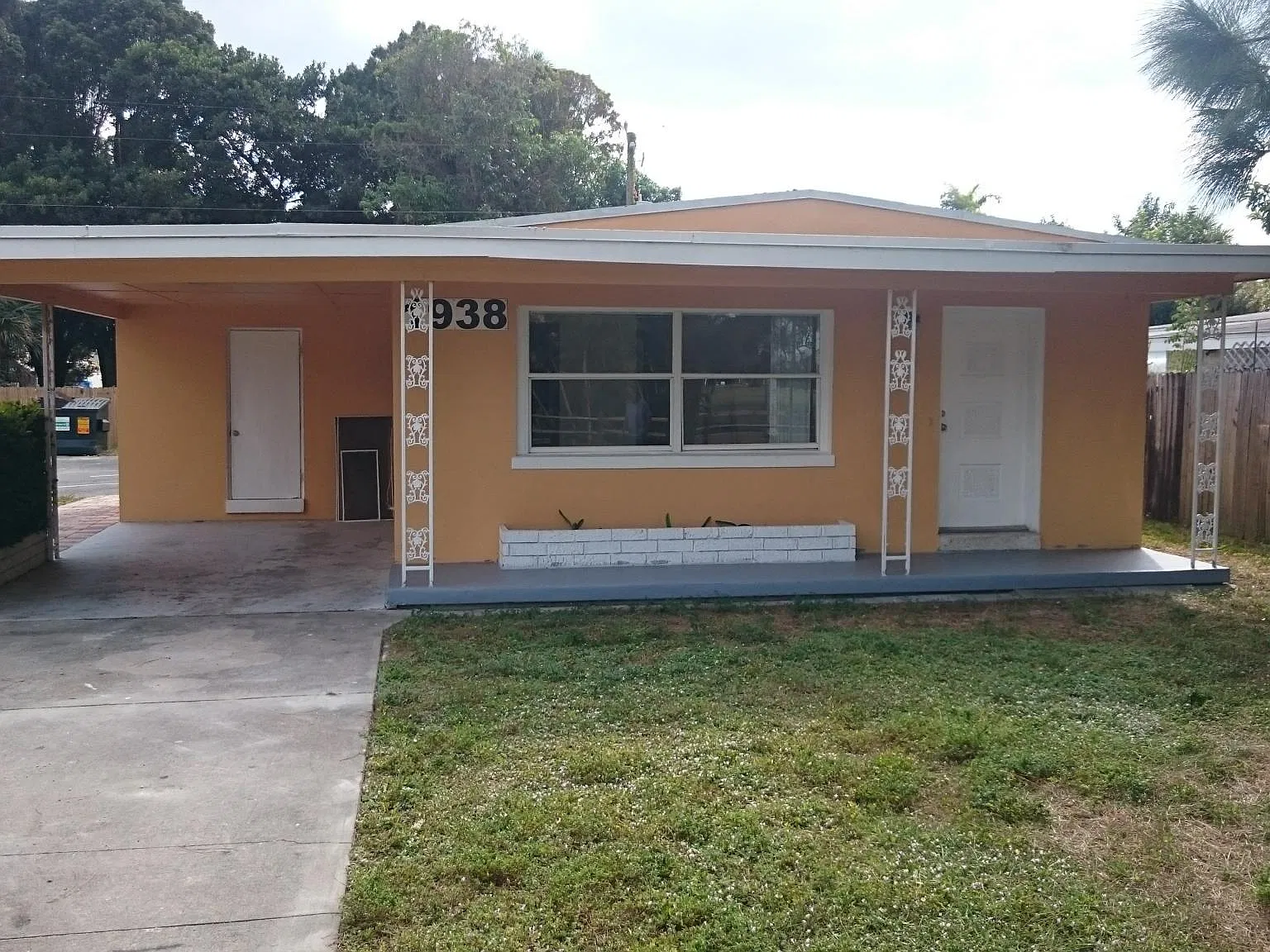 3 bed, 1.5 bath, 1000 sqft, $1,750 — Photo 1