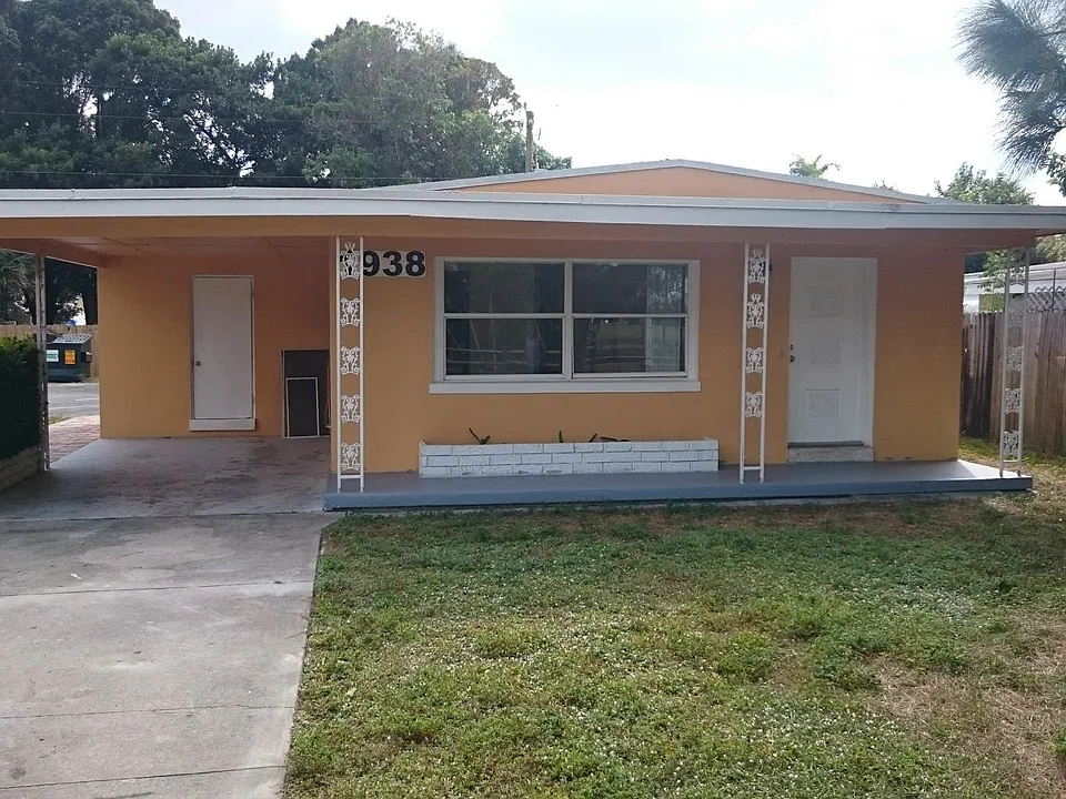 1938 Golfview Ave