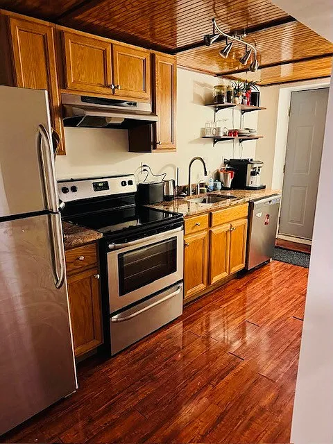 417 Broadway #B