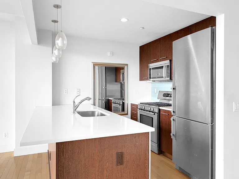 509 48th Ave #6E — Photo 2