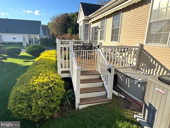 4th image of 52 Goldfinch Dr