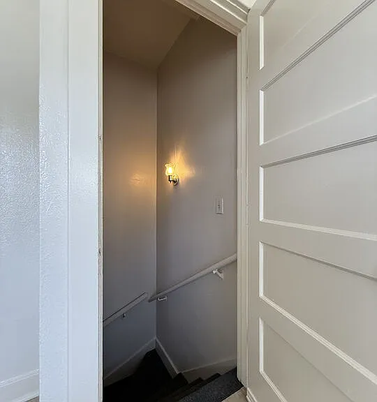 1249 S Tremaine Ave — Photo 31