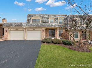 19W038 Avenue Normandy E, Oak Brook, IL 60523