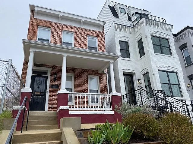 1214 I St NE photo 1