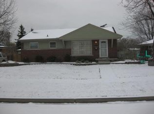 900 Chippewa St, Mount Clemens, MI 48043