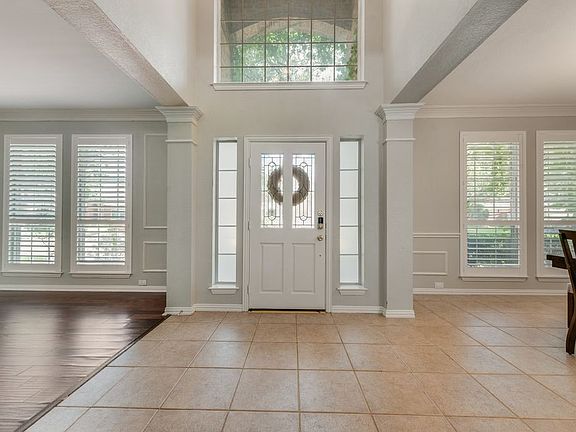 4th image of 3520 Stone Creek Ln S