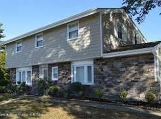 712 W Park Ave, Oakhurst, NJ 07755