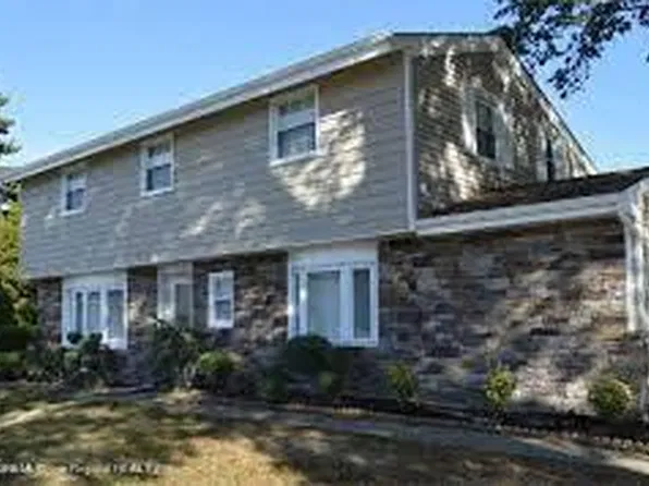 712 W Park Avenue, Oakhurst, NJ 07755