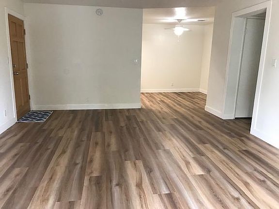 4th image of 453 E Verdugo Ave #210