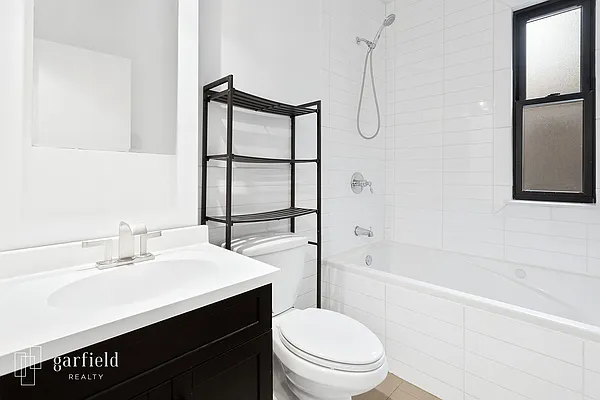 Rented by Garfield Realty  | media 23