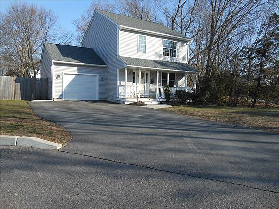 4th image of 12 Gaunt Dr