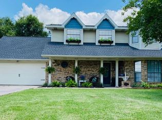 2412 Memphis Ave, Nederland, TX 77627