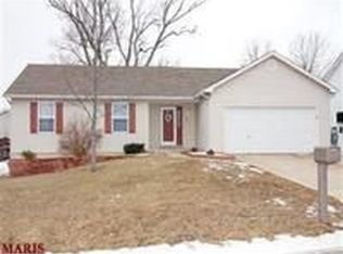 823 Glenhaven Dr, O'Fallon, MO 63366