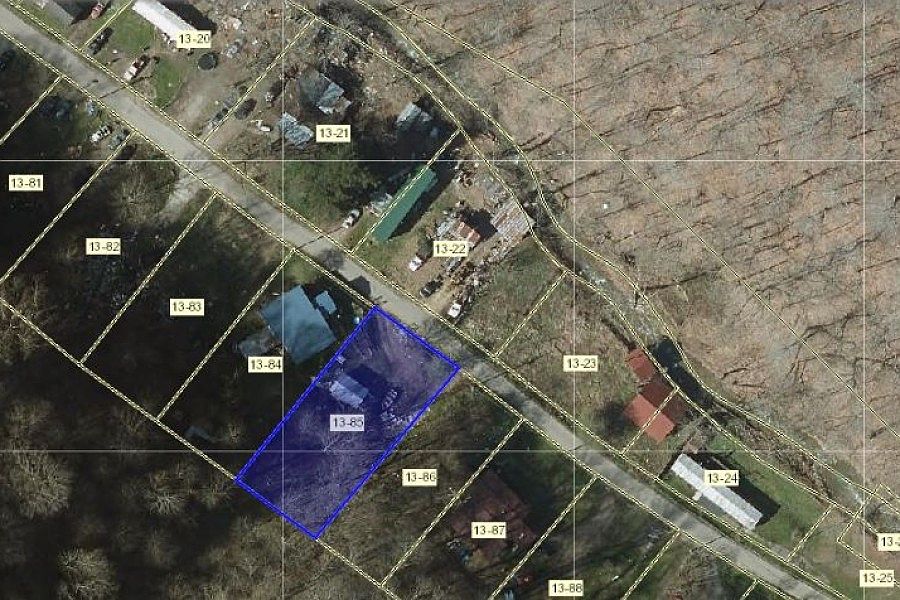 2nd image of 682 Mallory Hollow Rd