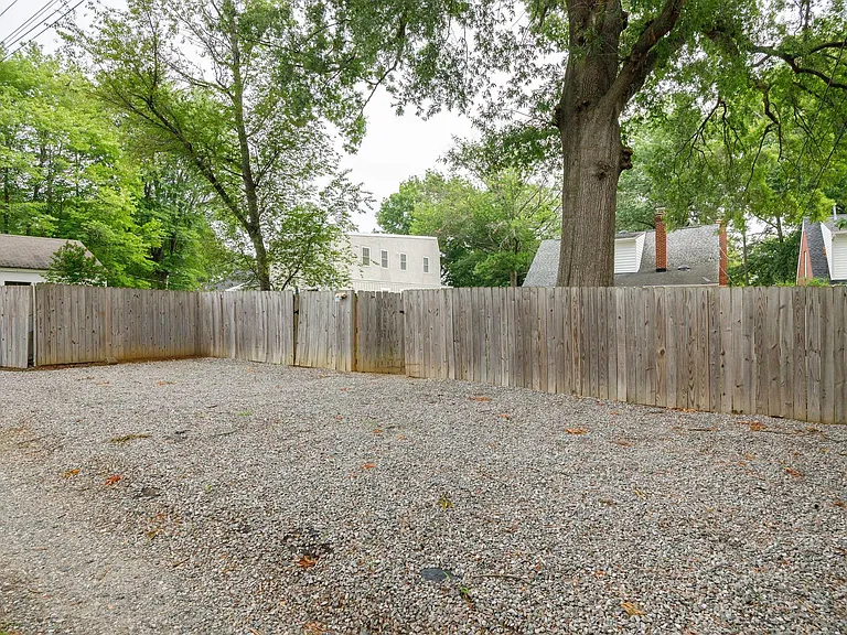 4815 Cutshaw Ave — Photo 44