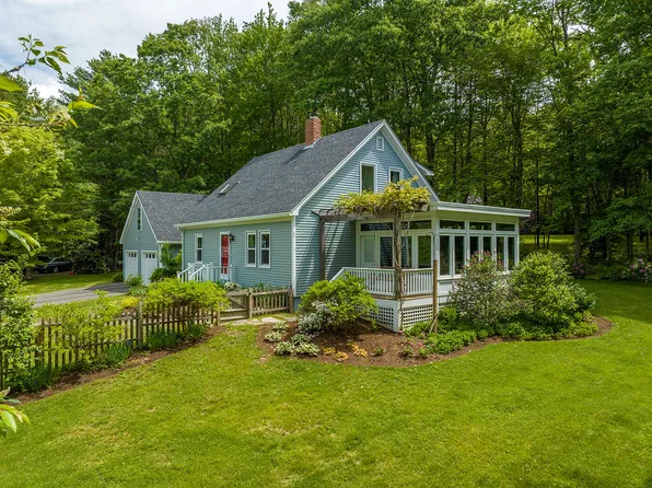 20 Ferncliff Drive, Camden, ME 04843