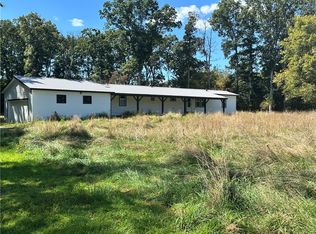 122 Crabapple Ln, Ligonier, PA 15658