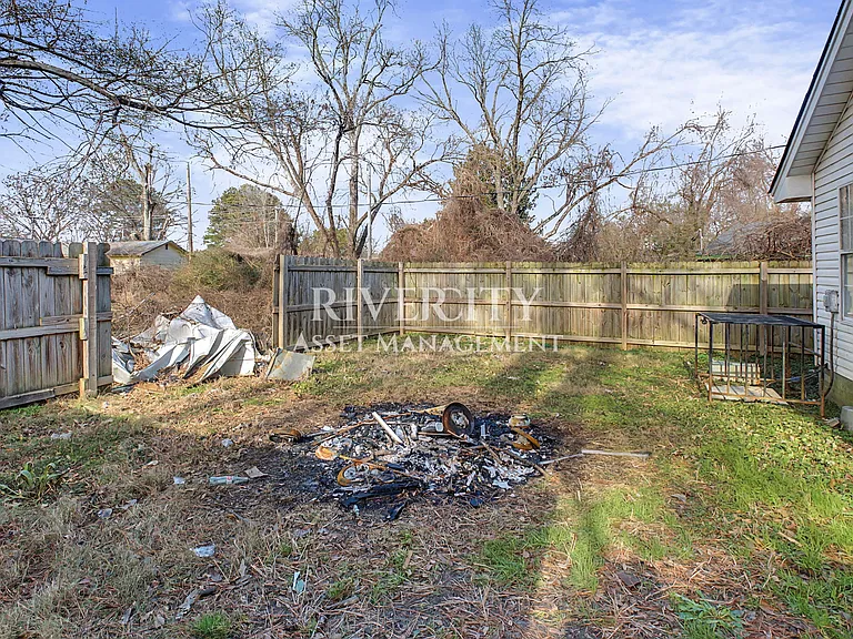4064 Chippewa Rd — Photo 4