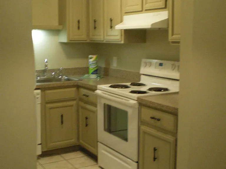 Winkworth Apartment Homes — Photo 4