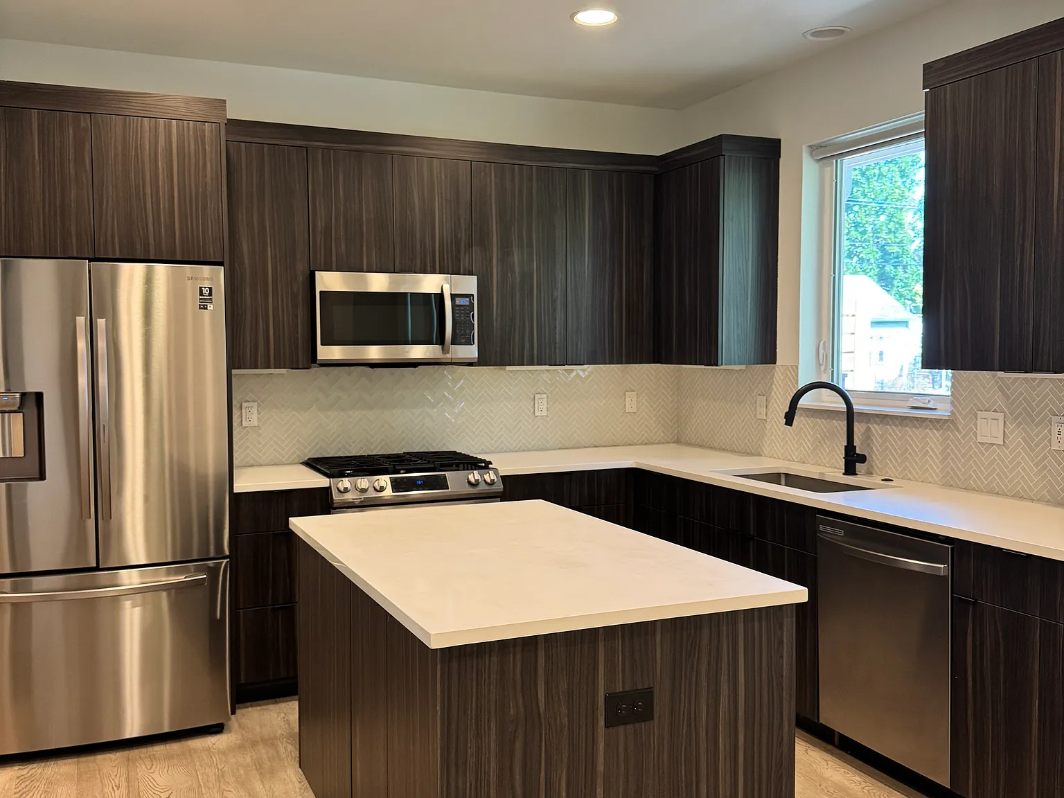 2 bed, 2.5 bath, 1332 sqft, $2,850 — Photo 3