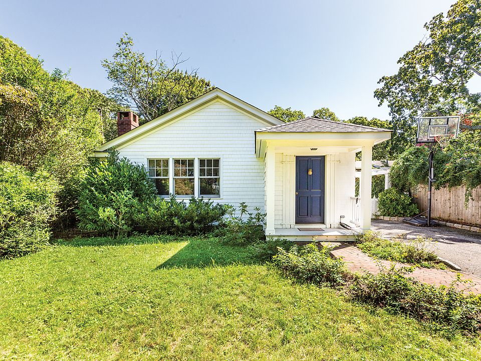 1st image of 46 Pine Neck Ave