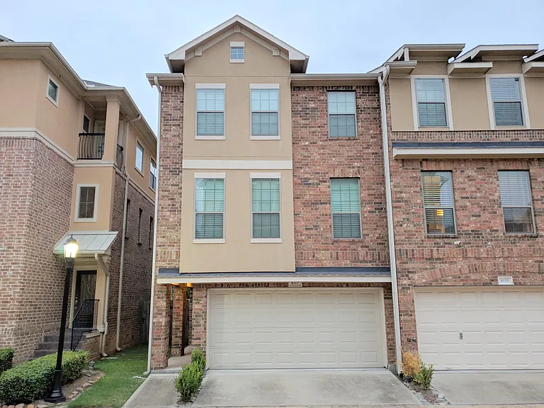 8117 Silverton Creek Ln — Photo 1