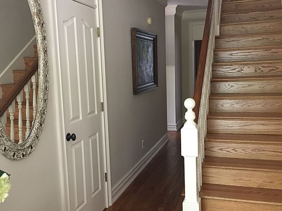 4th image of 303 N Dixie Ave