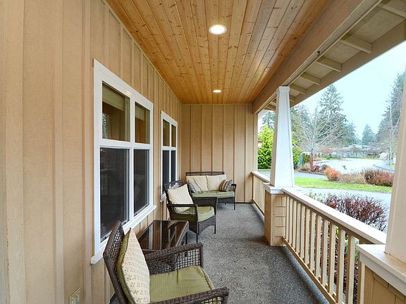 2nd image of 19423 NE Larson Ct