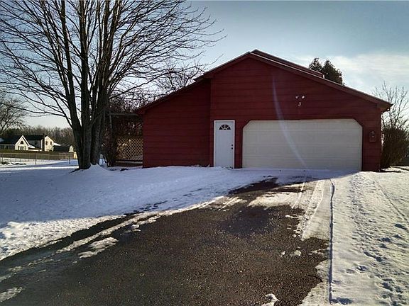 2nd image of 3 Newcomb Dr