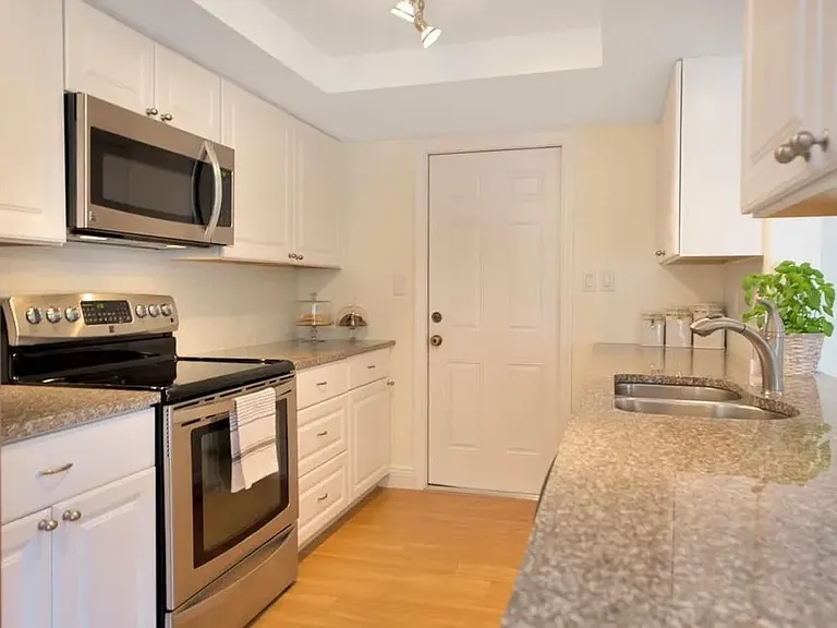 3379 Bougainvillea St — Photo 9