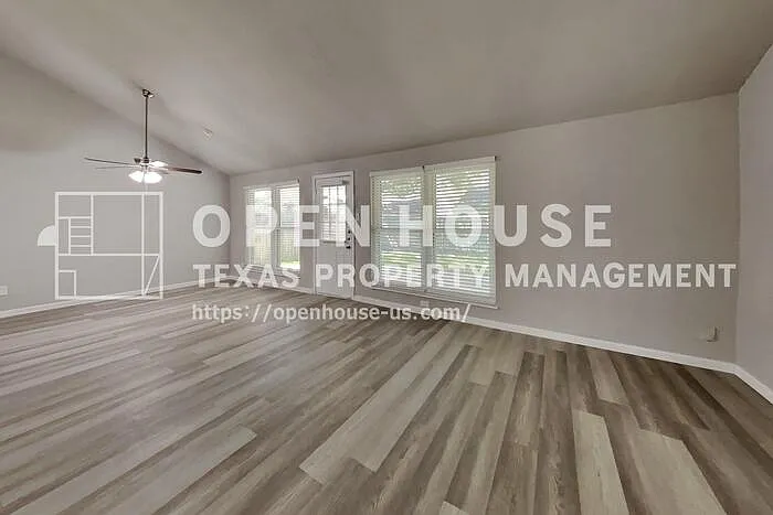 3 bed, 2.0 bath, 1540 sqft, $2,275 — Photo 3