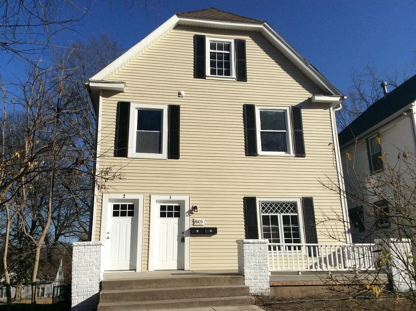 4105 Oak Street - 1 — Photo 1