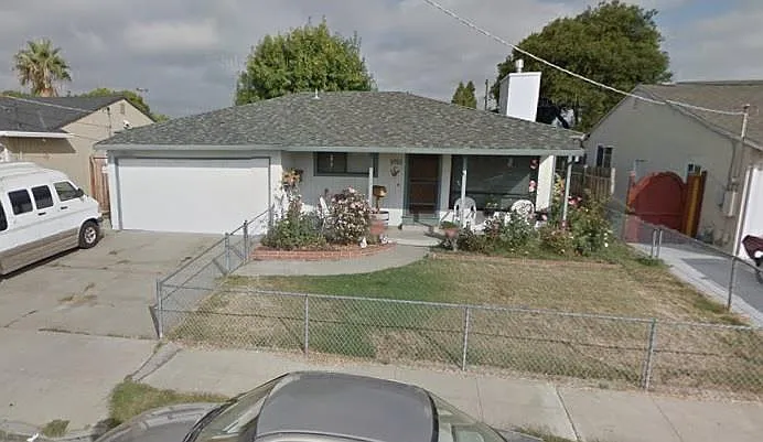 4753 Portola Dr photo 1