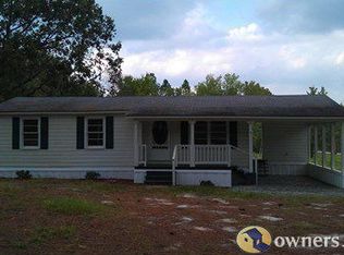 795 Hill Top Rd NE, Baxley, GA 31513