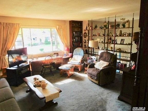 2nd image of 27 New York Ave