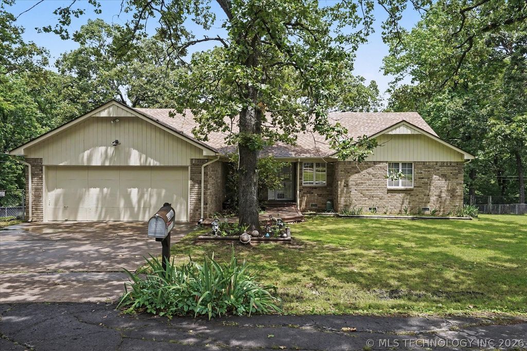 33591 Oak Park Dr, Wagoner, OK, Wagoner